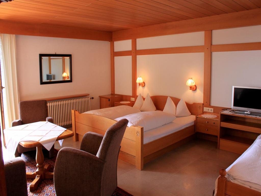 Gaestehaus Mayer-Bartsch Меерсбург Номер фото